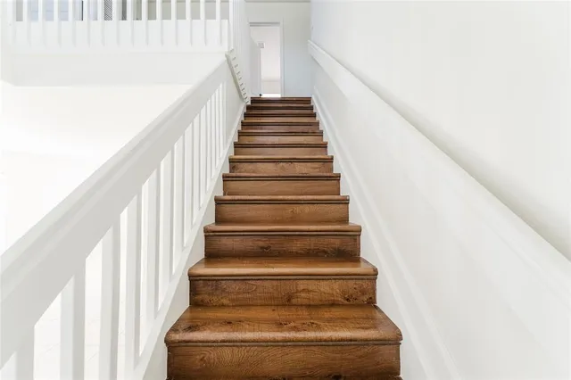 $3,700 | 10646 Lake Oak Way, Boca Raton, FL 33498