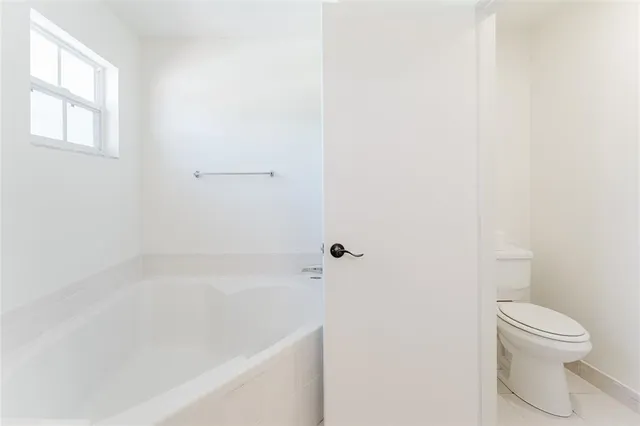 $3,700 | 10646 Lake Oak Way, Boca Raton, FL 33498