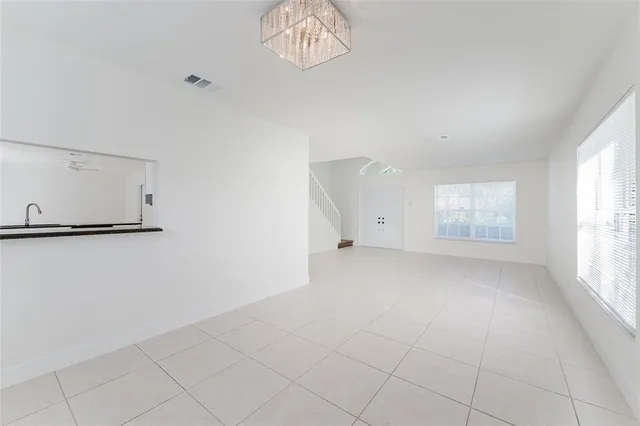 $3,700 | 10646 Lake Oak Way, Boca Raton, FL 33498