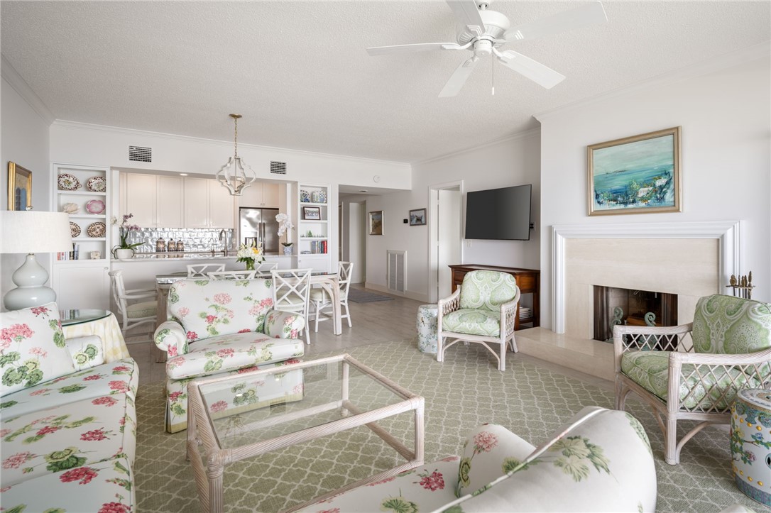 901 Bay Road, Unit 103 Vero Beach, FL 32963 - Photo 8 of 36
