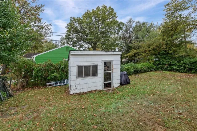 $215,000 | 912 Vest Drive, Warrensburg, MO 64093