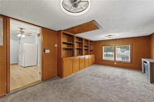 $215,000 | 912 Vest Drive, Warrensburg, MO 64093