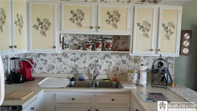 $164,900 | 709 Edgewater Drive, Westfield, NY 14787