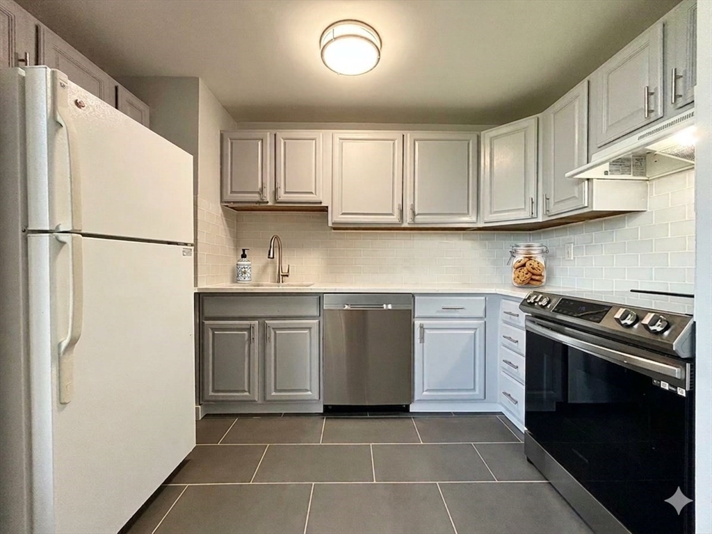 125 Trapelo Road, Unit U:36 Belmont, MA 02478 - Photo 3 of 16