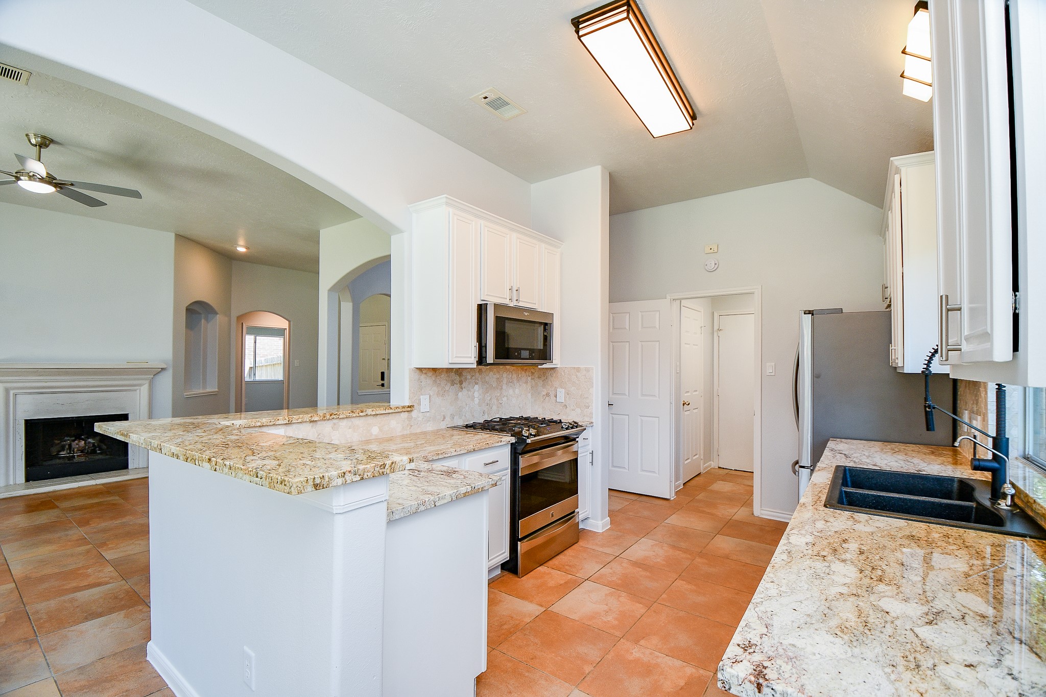 3511 Sweetspire Road Katy, TX 77449 - Photo 9 of 23