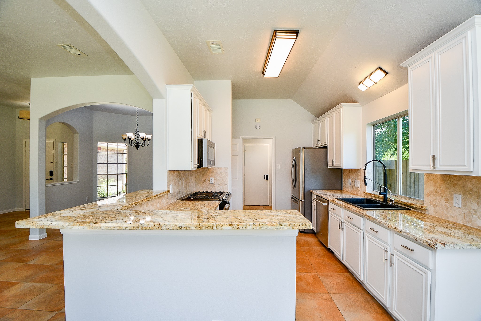 3511 Sweetspire Road Katy, TX 77449 - Photo 10 of 23