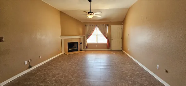 $1,900 | 107 Helen Cove, Hutto, TX 78634