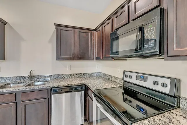 $1,900 | 1938 Millstream Hollow, Conyers, GA 30012