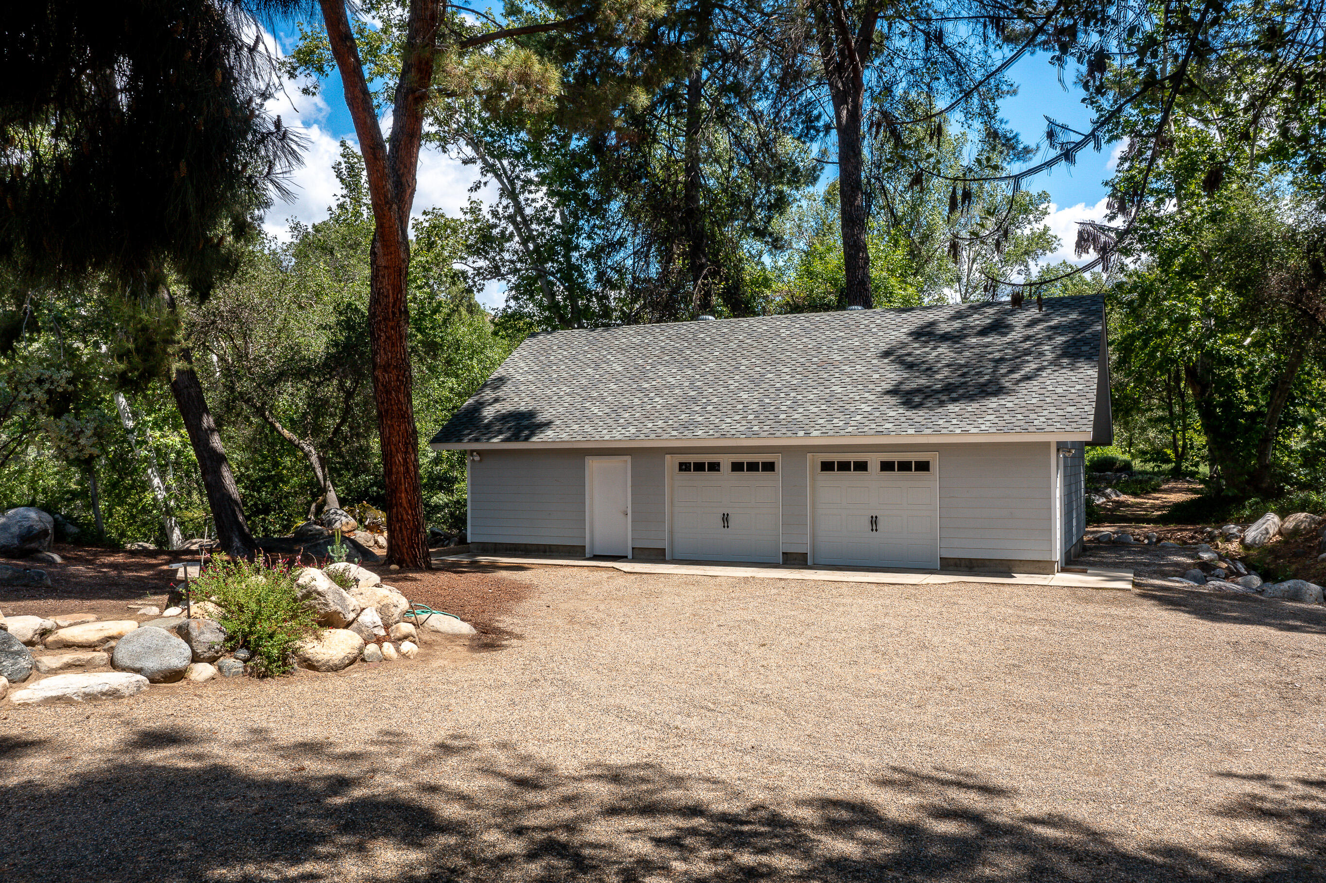 42695 Sierra Drive Three Rivers, CA 93271 - Photo 15 of 51