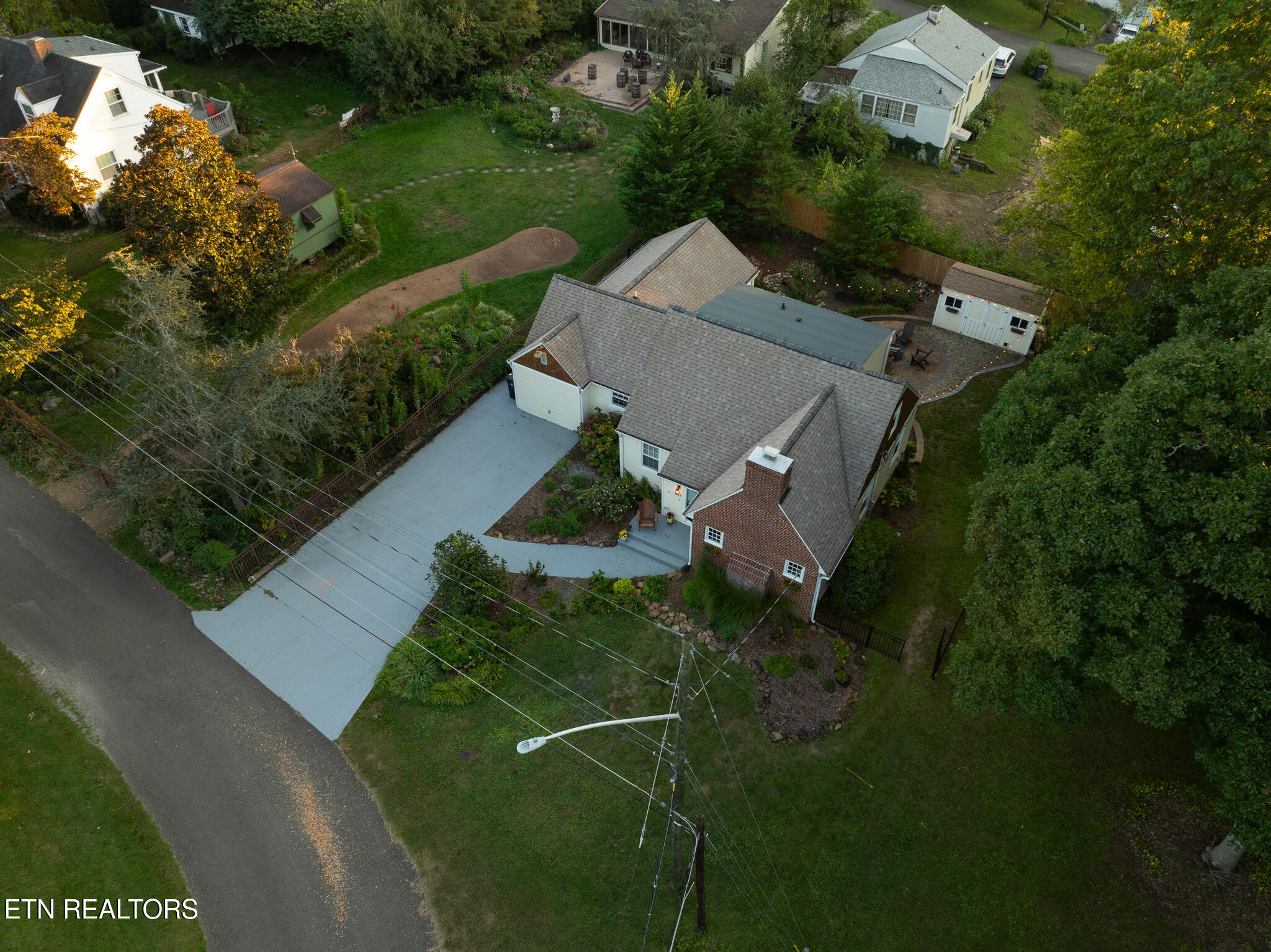 611 Kesterson Road Knoxville, TN 37918 - Photo 46 of 47 untitled-54