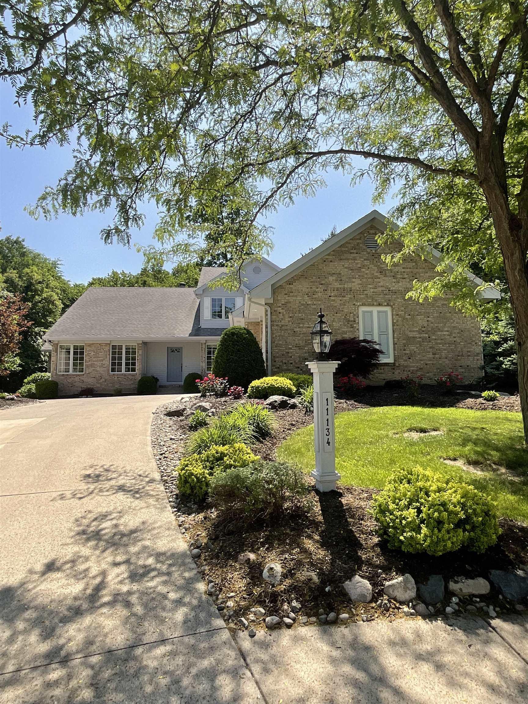 11134 Spring Pond Cove Fort Wayne, IN 46845 - Photo 2 of 28