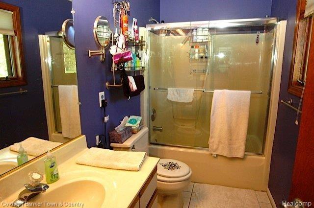 3570 Byron Road Howell, MI 48855 - Photo 12 of 17 Master Bath.jpg
