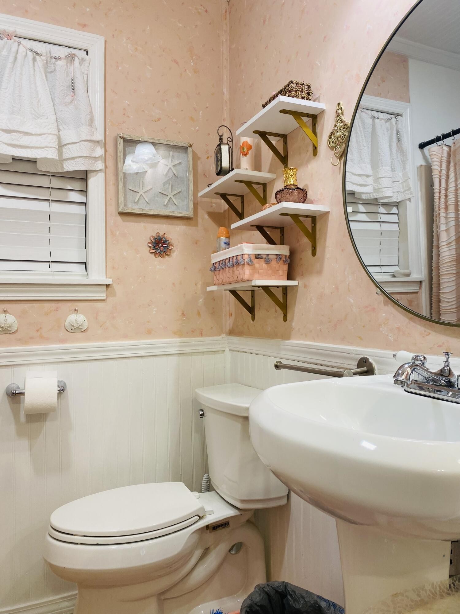 725 Durkee Road Southeast Cleveland, TN 37323 - Photo 15 of 24 a bathroom with a sink toilet and mirror