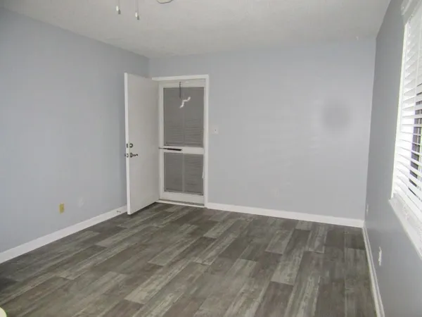 $1,050 | 10174 Beach Drive Southwest, Unit 206, Calabash, NC 28467
