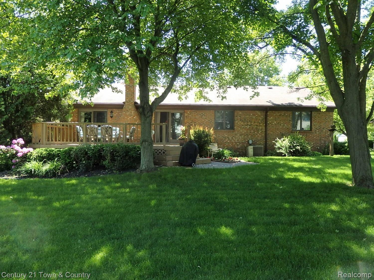 242 Poco Court Rochester, MI 48307 - Photo 7 of 45 Beautiful grounds