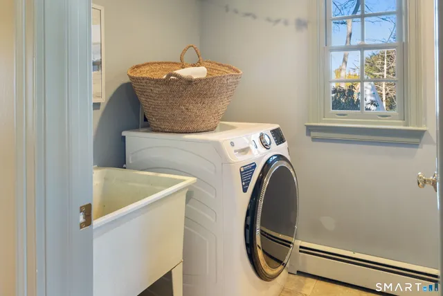 $1,295,000 | 18 Cloverly Circle, Norwalk, CT 06855