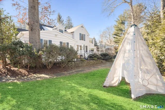 $1,295,000 | 18 Cloverly Circle, Norwalk, CT 06855