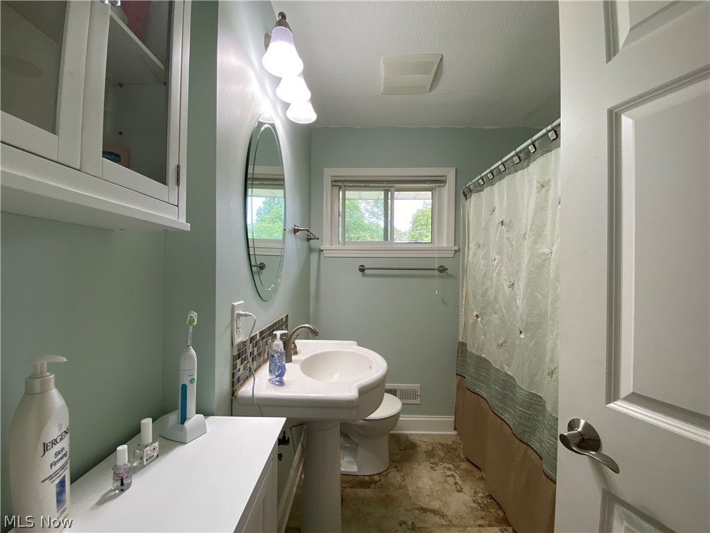 300 West Nimisila Road New Franklin, OH 44319 - Photo 14 of 28