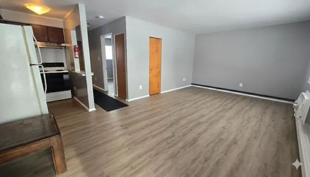 $850 | 46169 Jefferson Avenue, Chesterfield, MI 48047