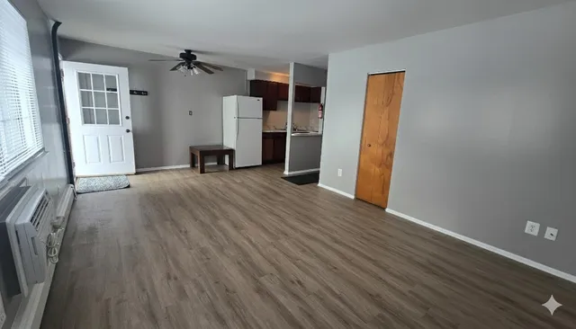 $850 | 46169 Jefferson Avenue, Chesterfield, MI 48047