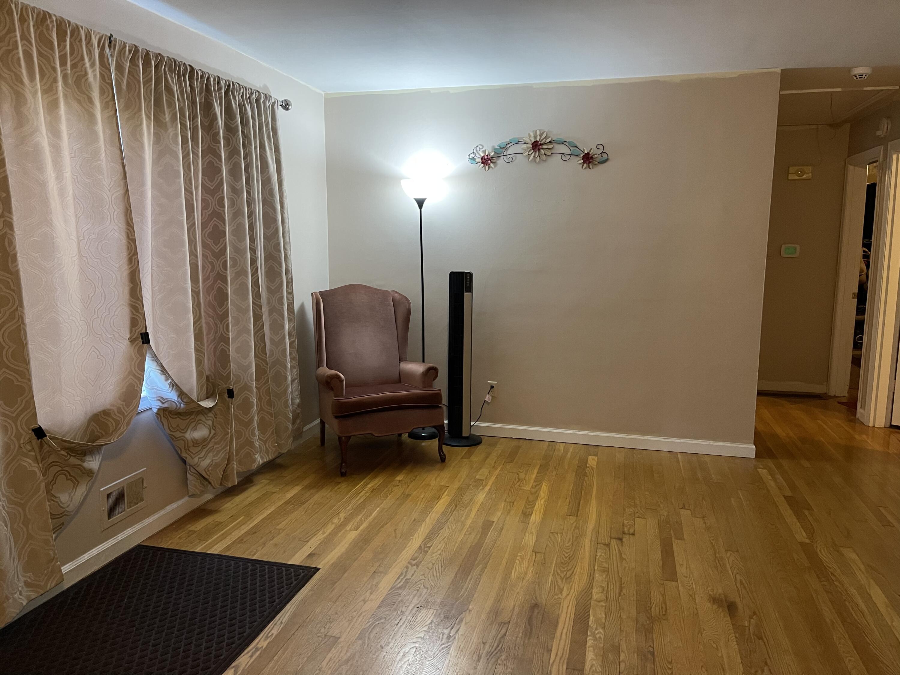 1817 Yorktown Road Lexington, KY 40504 - Photo 4 of 24 17E6F592-B6A4-4C0F-8B1A-2074DCDECAB0