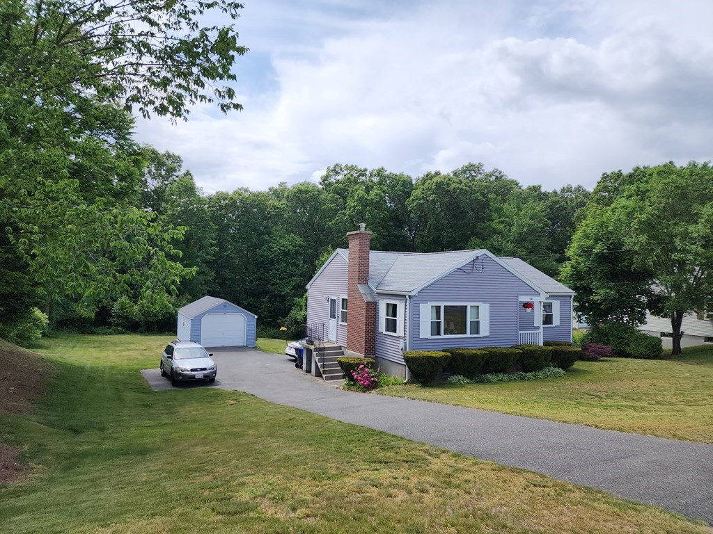946 Bradley Road Springfield, MA 01109 - Photo 2 of 16 a house with outdoor space