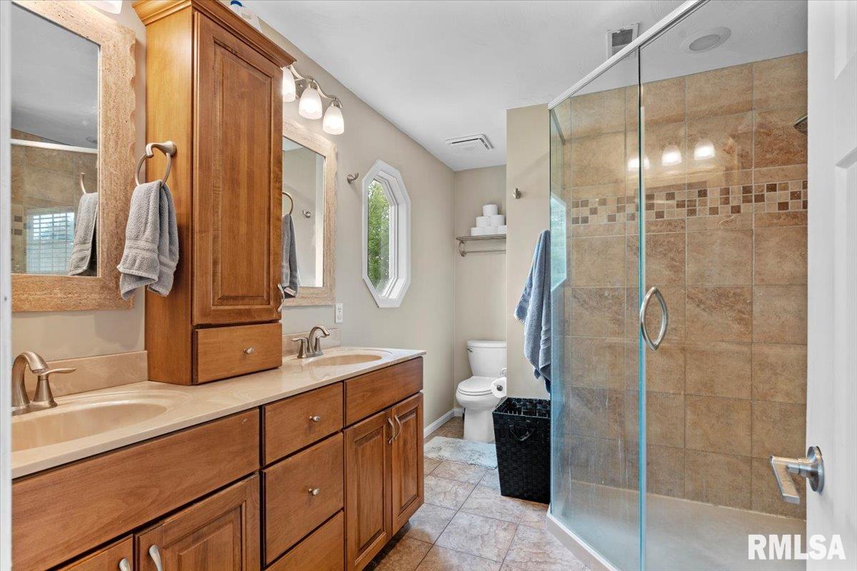 4414 Comanche Drive Springfield, IL 62711 - Photo 16 of 48 Gallery Image 16