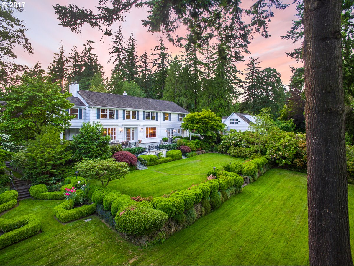 404 Southwest Edgecliff Road Portland, OR 97219 - Photo 25 of 32 Gallery Image 25