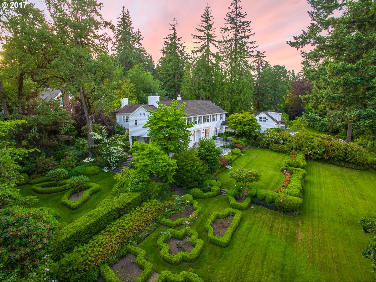 404 Southwest Edgecliff Road Portland, OR 97219 - Photo 27 of 32 Gallery Image 27