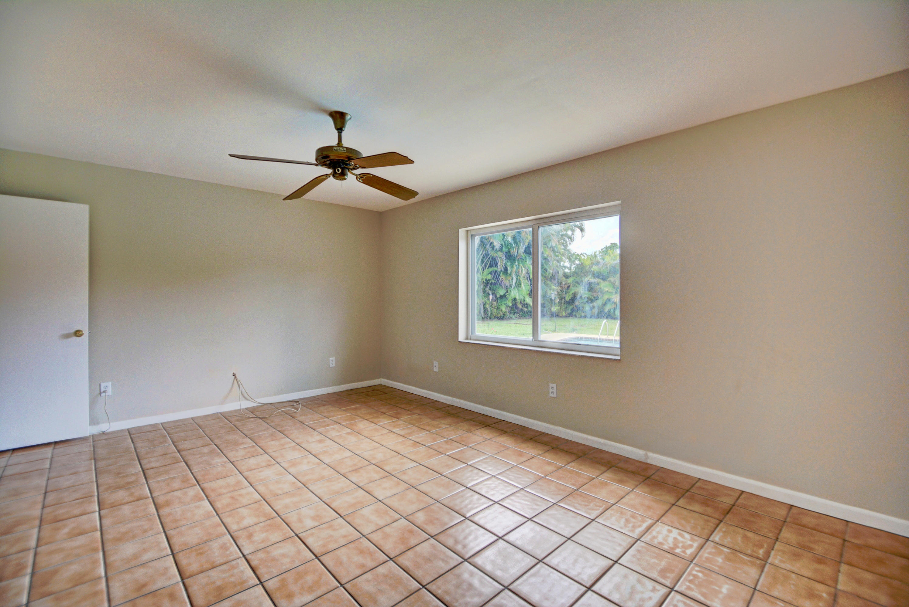 22060 Aquila Street Boca Raton, FL 33428 - Photo 13 of 21 DSC_0989_90_91_92_93