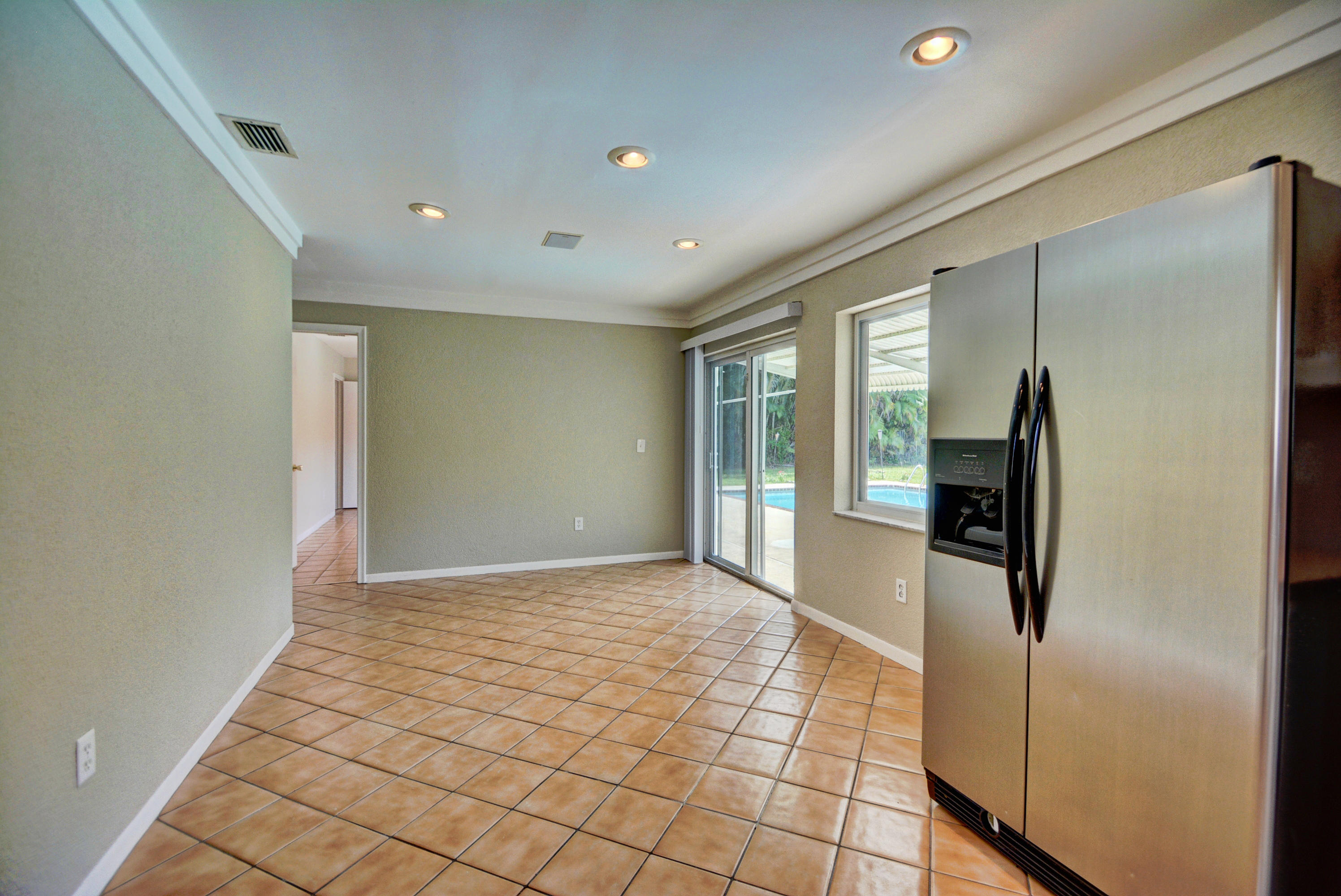 22060 Aquila Street Boca Raton, FL 33428 - Photo 6 of 21 DSC_0909_10_11_12_13