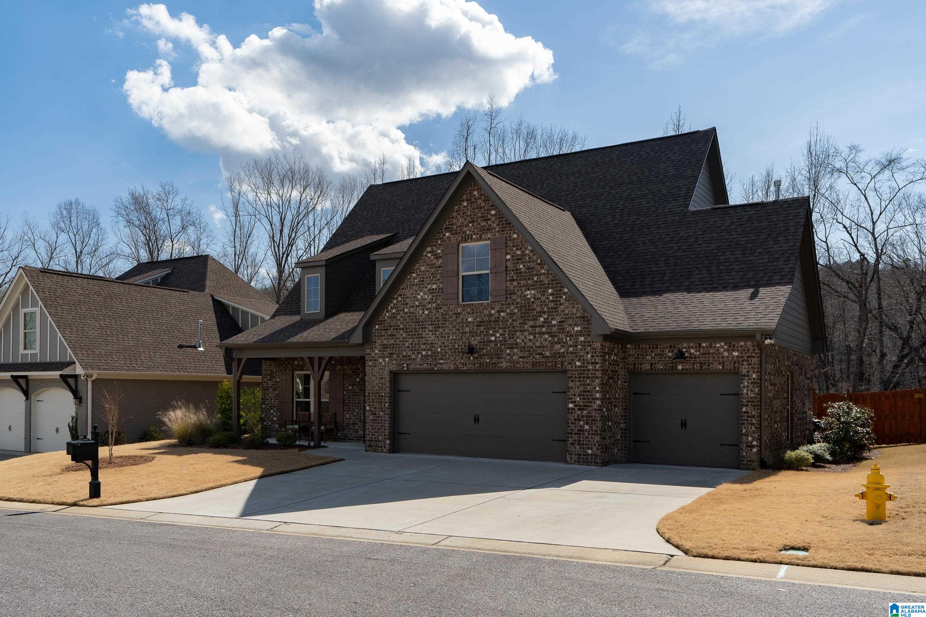 213 Ambergate Circle Pelham, AL 35124 - Photo 2 of 36