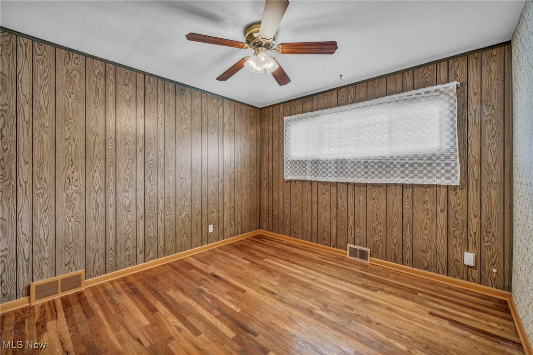 28744 Forest Road Eastlake, OH 44095 - Photo 17 of 32