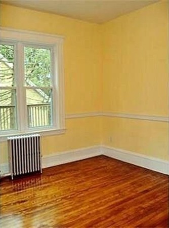 66 Beaconsfield Road Worcester, MA 01602 - Photo 7 of 20