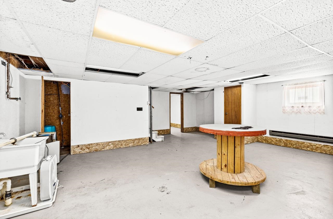 4108 Fayre Road Duluth, MN 55803 - Photo 35 of 72 Family Room/Laundry