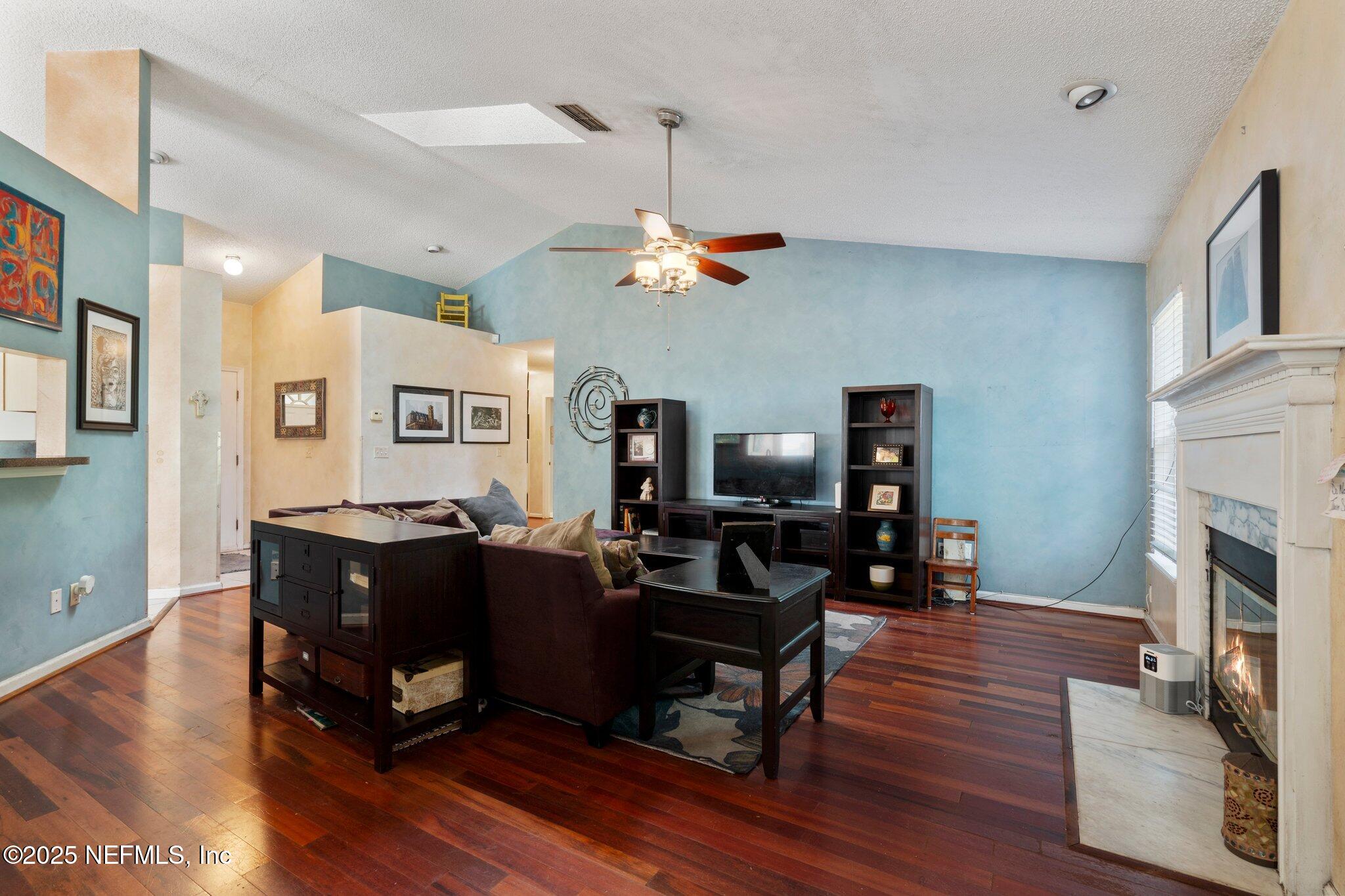 8433 Rockridge Drive Jacksonville, FL 32244 - Photo 6 of 12 17-web-or-mls-DSC08435