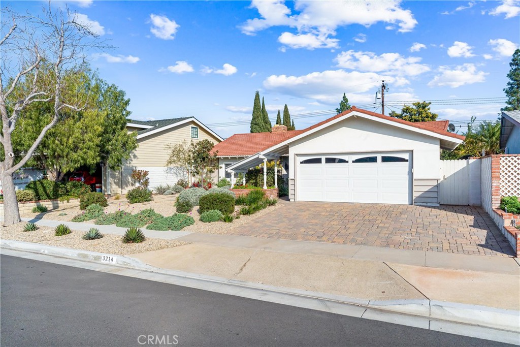3214 Dakota Avenue Costa Mesa, CA 92626 - Photo 3 of 32