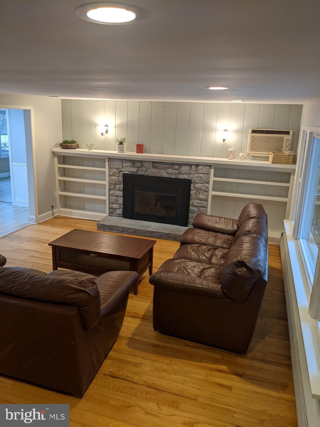 29 Blythewood Road Doylestown, PA 18901 - Photo 3 of 32