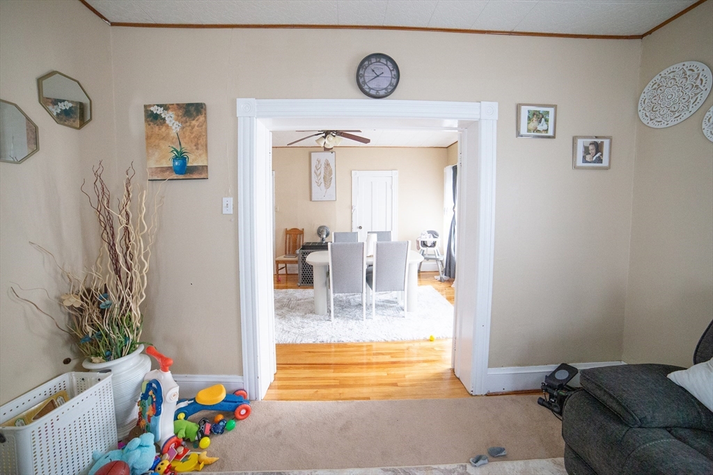 5 Suffield Street Worcester, MA 01610 - Photo 16 of 27