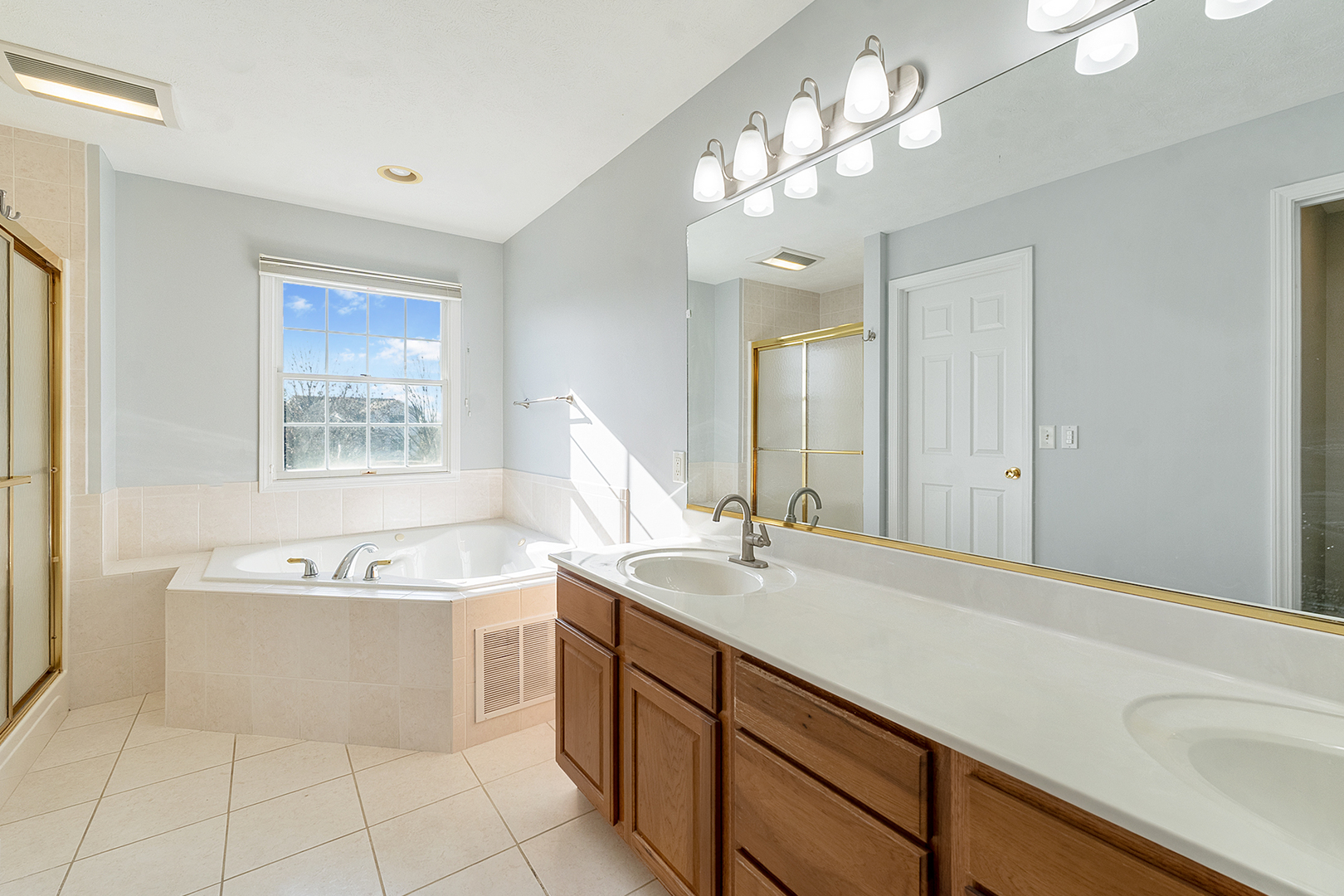 22 Paige Place Bloomington, IL 61704 - Photo 24 of 45 Gallery Image 24