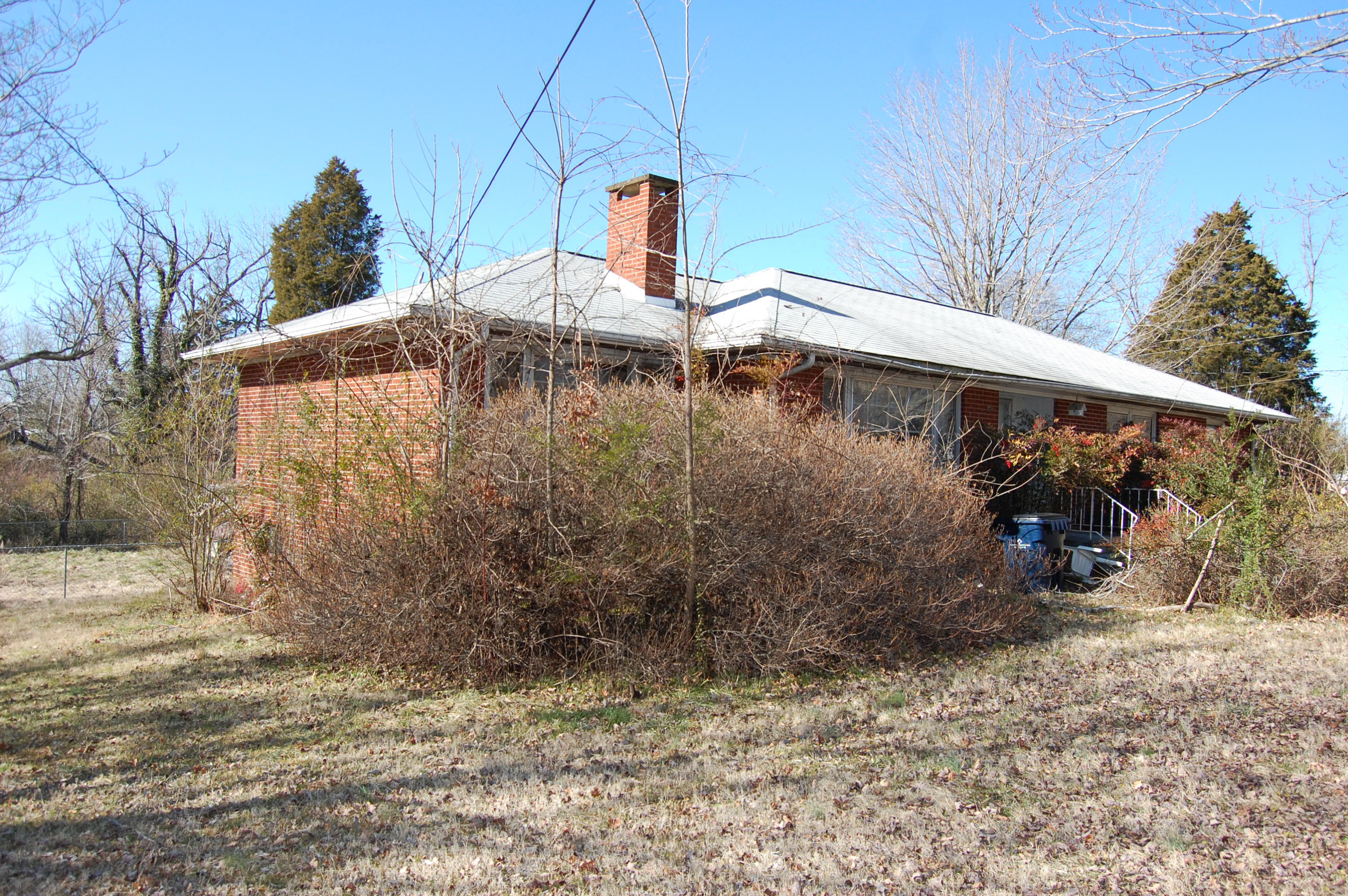 2715 Byington Beaver Ridge Road Knoxville, TN 37931 - Photo 2 of 6 Left