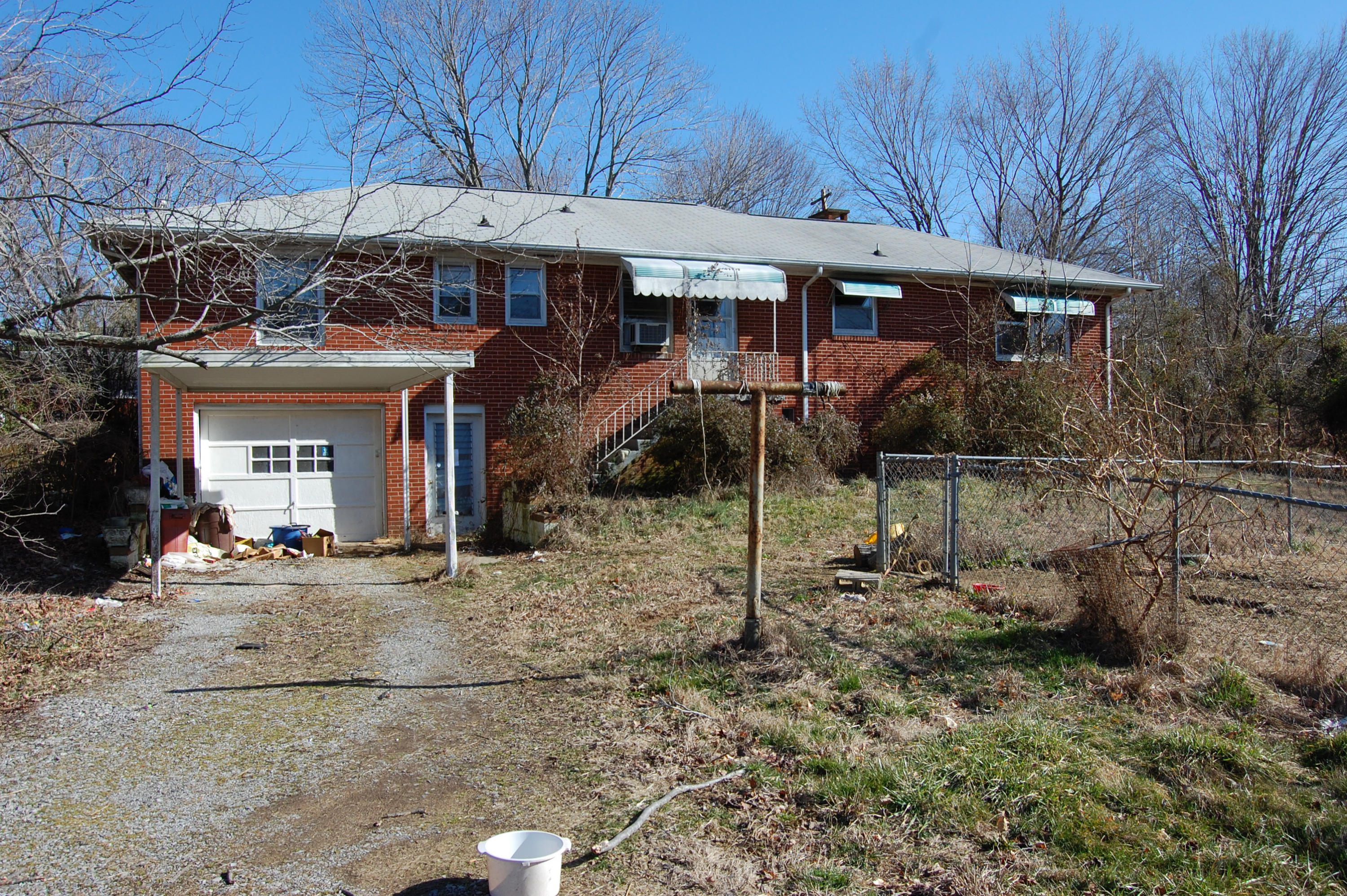 2715 Byington Beaver Ridge Road Knoxville, TN 37931 - Photo 3 of 6 Back