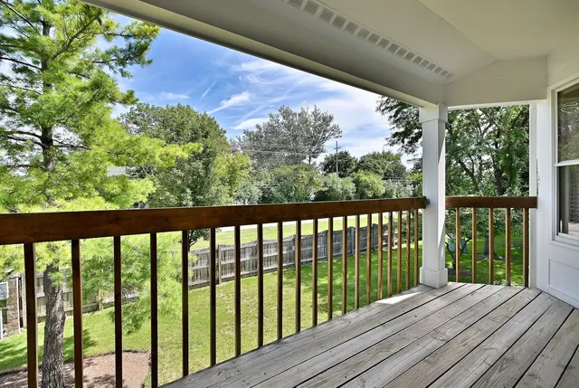 $319,900 | 5 Willow Parkway, Unit 5, Buffalo Grove, IL 60089