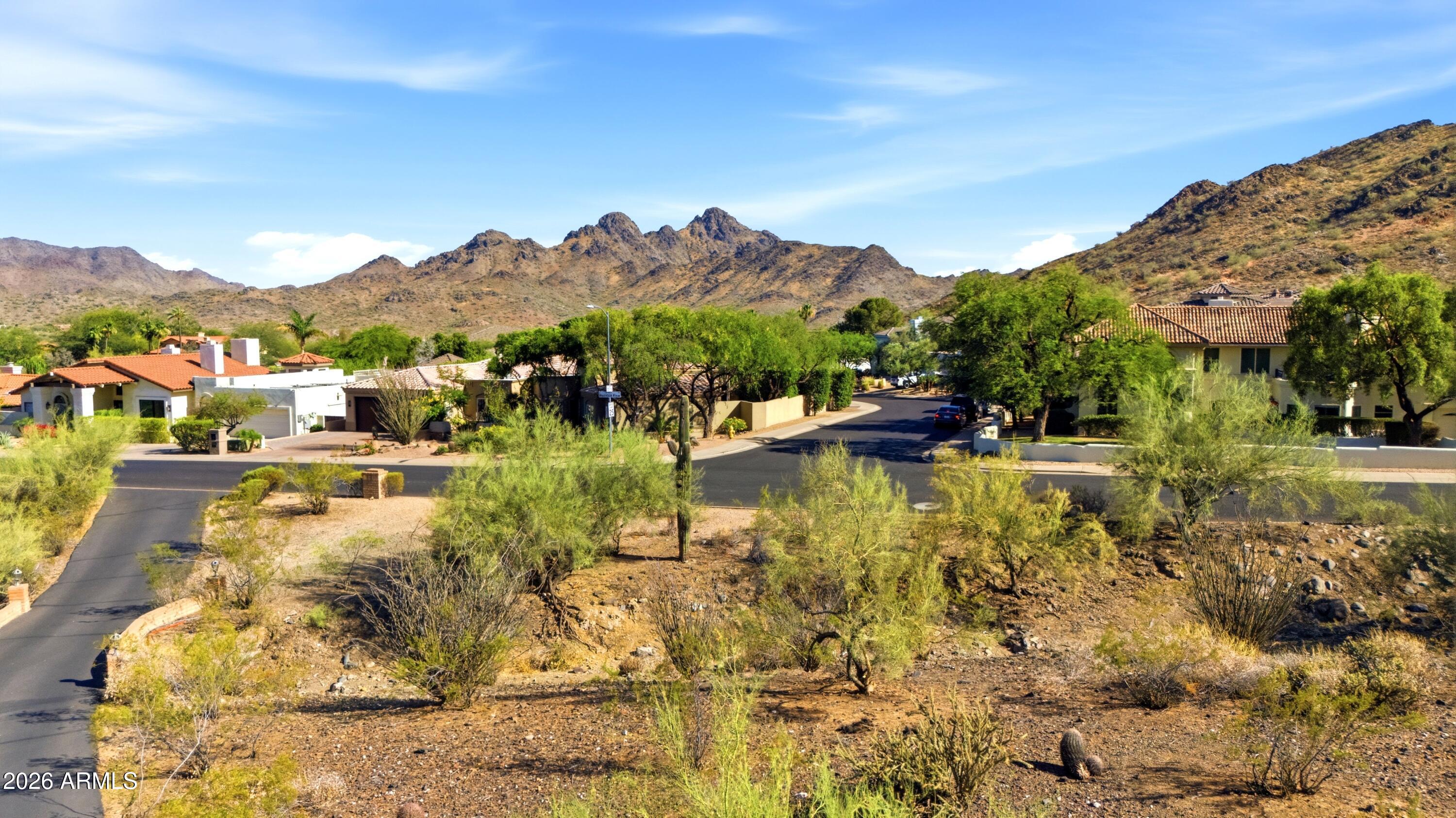 2260 East Mountain View Road Phoenix, AZ 85028 - Photo 5 of 27 2260_E_Mountain_View_Rd_22