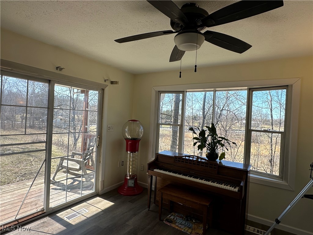37387 Giles Road Grafton, OH 44044 - Photo 12 of 41 Gallery Image 12