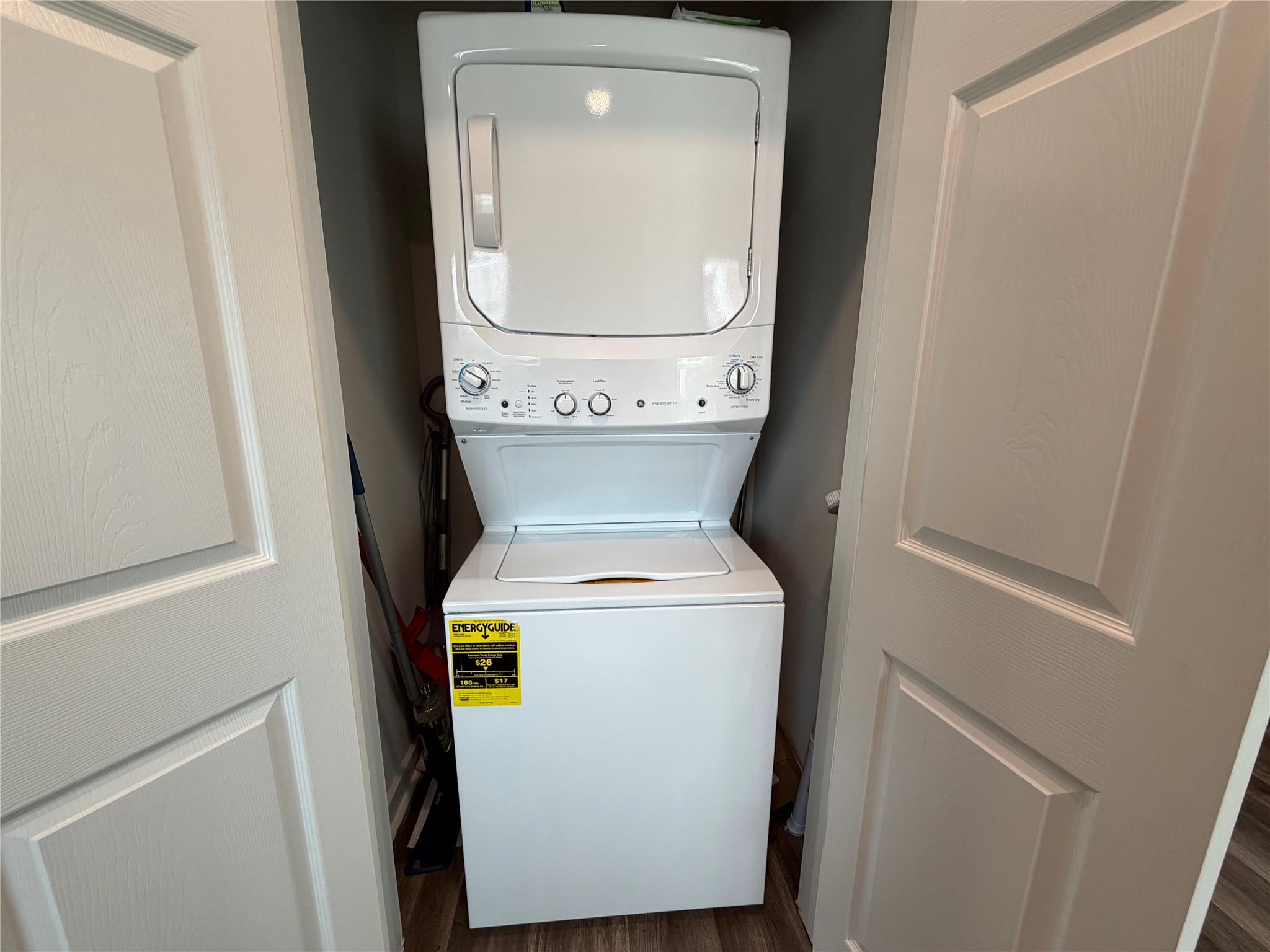 8049 Ritz Street, Unit B Houston, TX 77028 - Photo 5 of 19 Stackable Washer/Dryer
