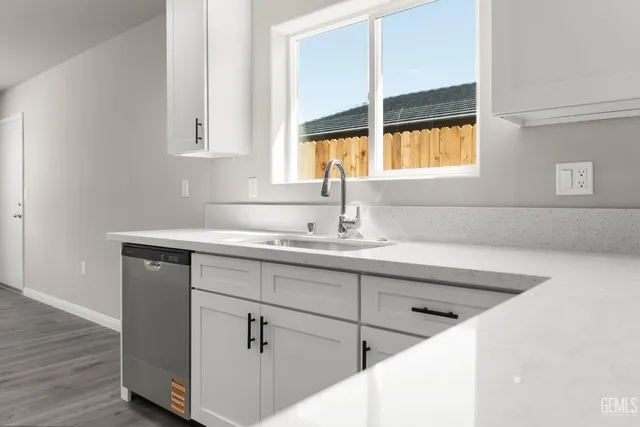 $425,000 | Undisclosed Address, Bakersfield, CA 93306