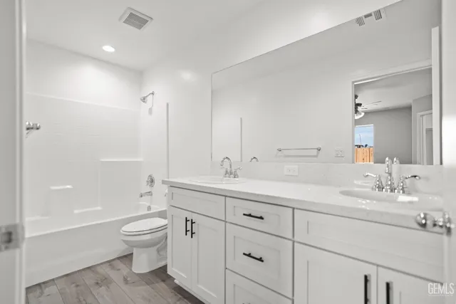 $425,000 | Undisclosed Address, Bakersfield, CA 93306