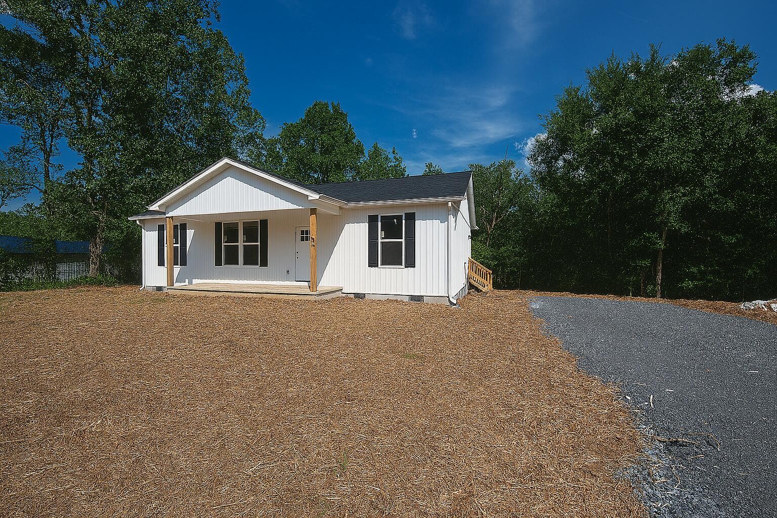 228 Heck Road Decatur, TN 37322 - Photo 3 of 18 Gallery Image 3