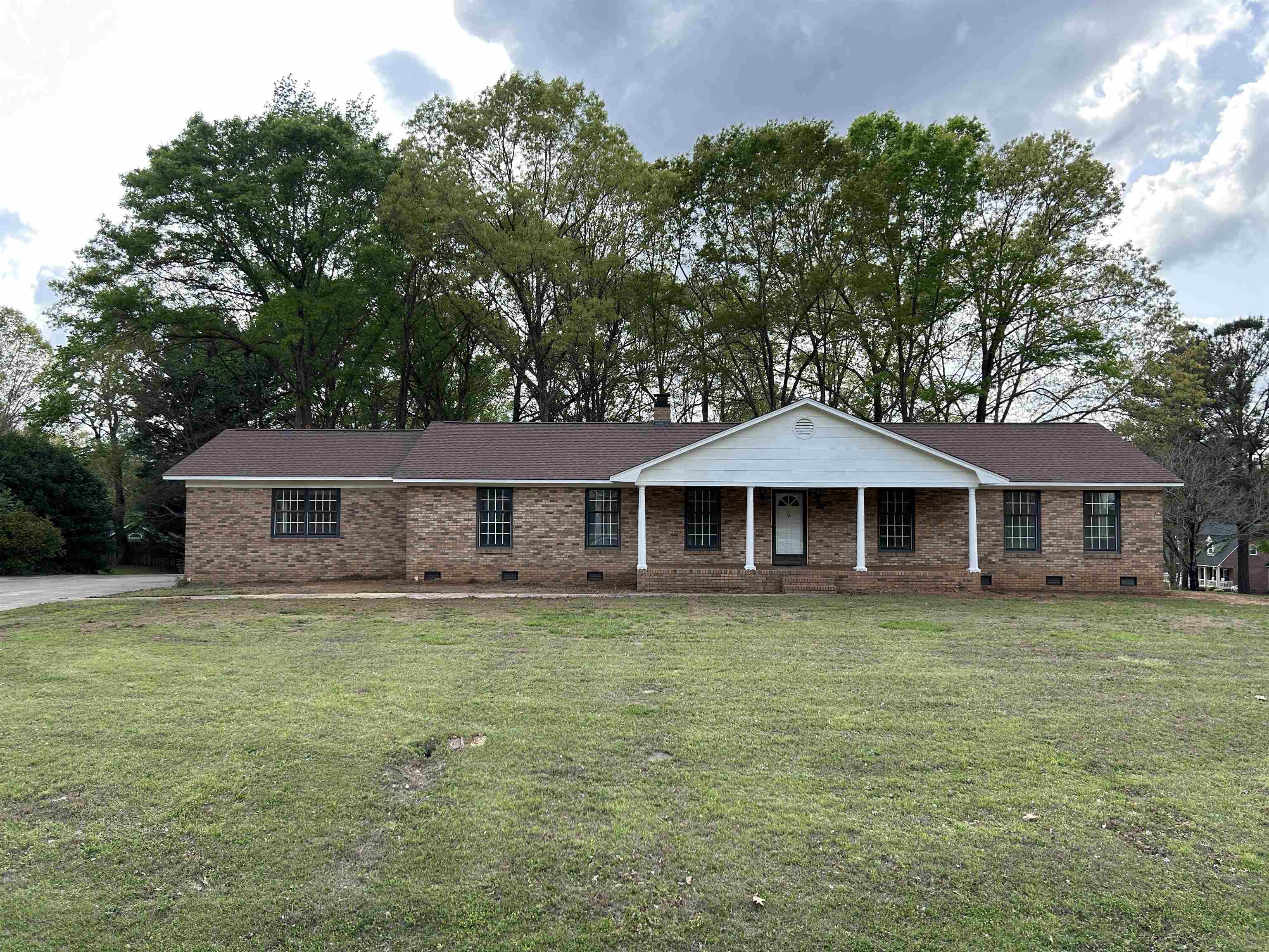 100 Holly Drive Union, SC 29379 - Photo 1 of 24